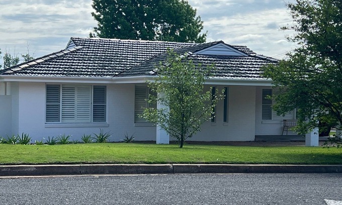 Narrandera Casa | Narrandera Retreat