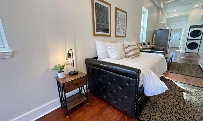 West Riverside Casa | Natural Beautiful Home -15 Mins to French Quarter!