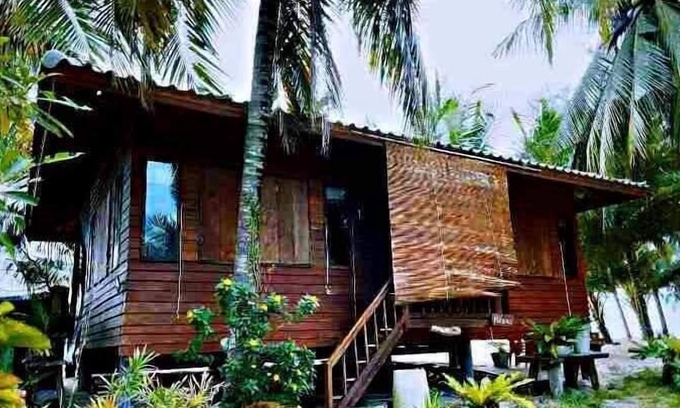 Ban Samphao Casa | Natural High Beach Cafe & Homestay