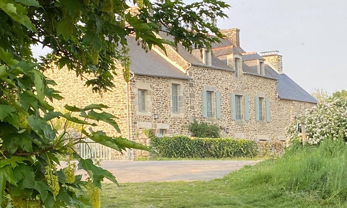 Plouer-sur-Rance Casa | Nature, Authenticité, et art de Vivre Dans une Jolie Maison sur la Rance