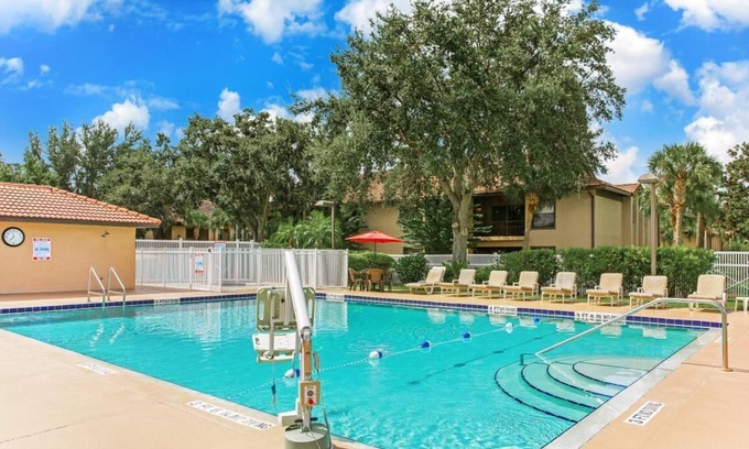 Solivita Complejo | Nature Escape! Pool, Parking, Playground, Near Ridgewood Lakes Golf & Country Club