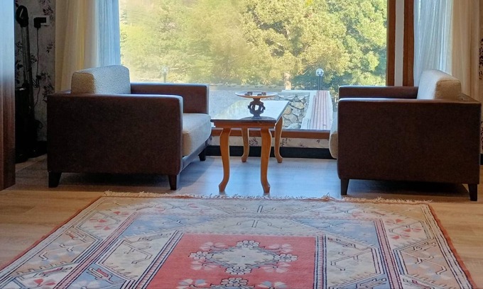 Osmangazi Apartamento | Nature View Home with Garden in Bursa Osmangazi