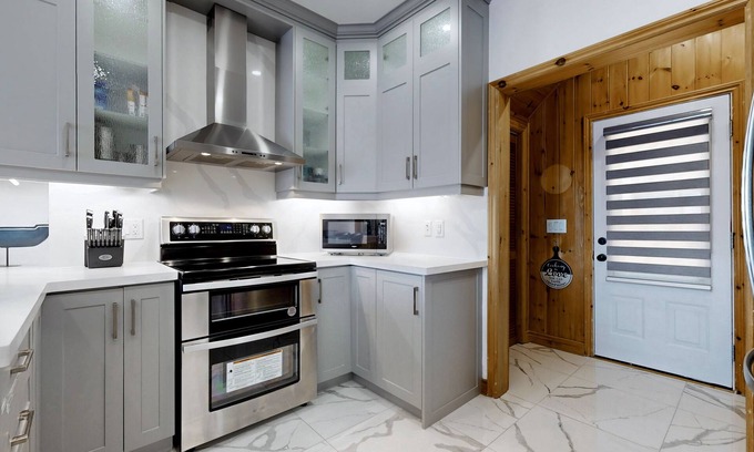 Torrance Cabaña | Nature’s Nest-Luxury Cottage On Lake Muskoka