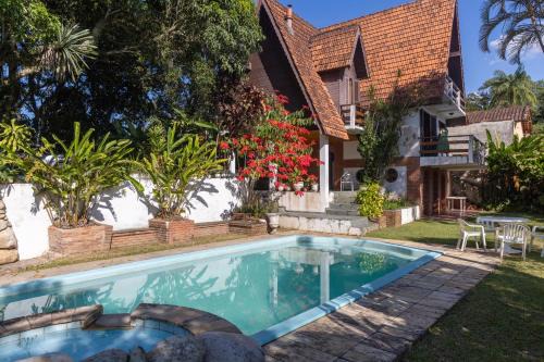 Aruja Casa | Natureza, piscina, sitio | Brazilan Corner