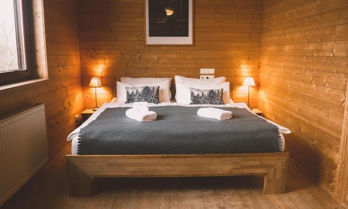 Vogtareuth Apartamento | Naturnahes Familienchalet mit Garten - Wifi - Netflix - nur 15 Minuten vom Chiemsee und 35 Minuten von München entfernt