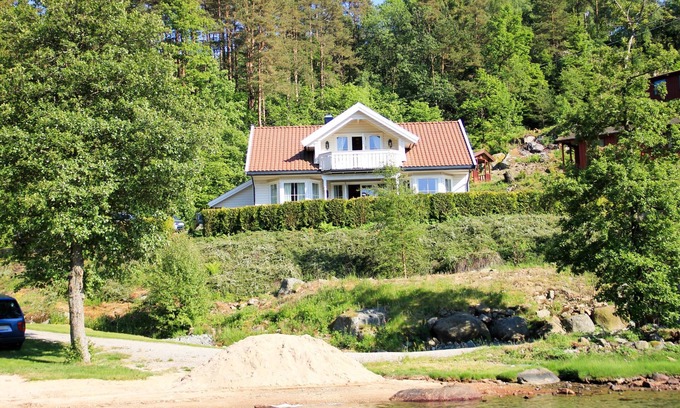Lyngdal Casa | Naudøyna by Interhome