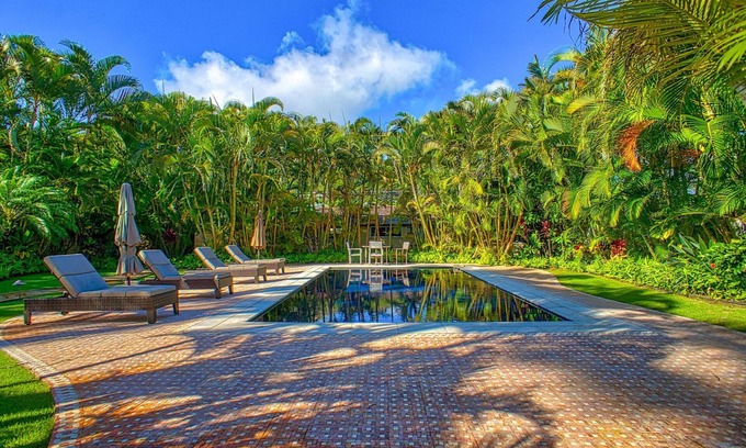 Lanikai Casa | Disfrute de los amaneceres en la playa de Lanikai desde Naupaka Hale & Cottage con piscina y aire acondicionado