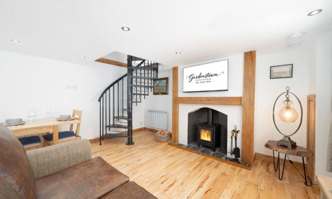 Banff Casa | Nautical Nook, 16 Seatown, Gardenstown