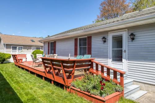 Caine Woods Casa | Nautical North