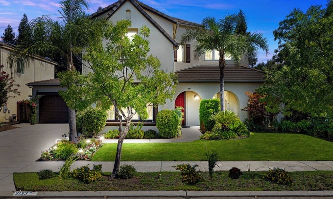 Clovis Casa | NE Clovis Retreat with Pool