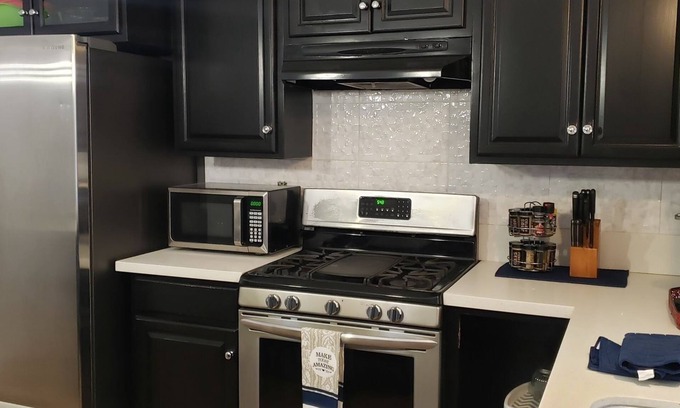 Valle Lindo Casa | Near Airport, Family/Business,Fast Wifi, Shopping!