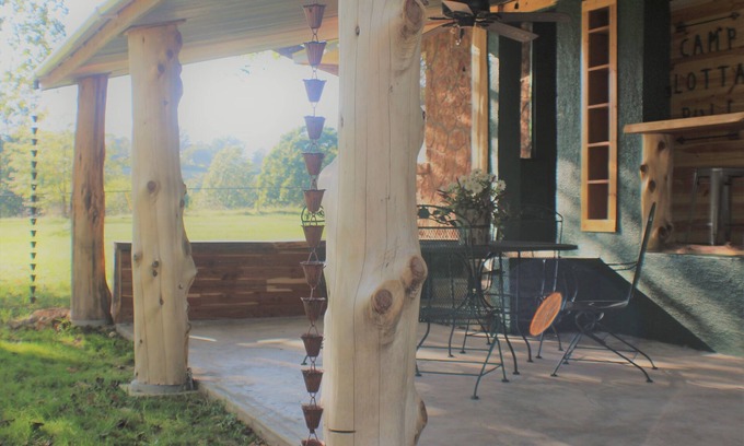 Omaha Casa | Cerca de Branson MO. Casa privada y aislada de estilo cabaña. Wifi. televisión