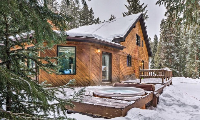 Blue River Casa | Near Breckenridge Ski Mtn Escape with Hot Tub!