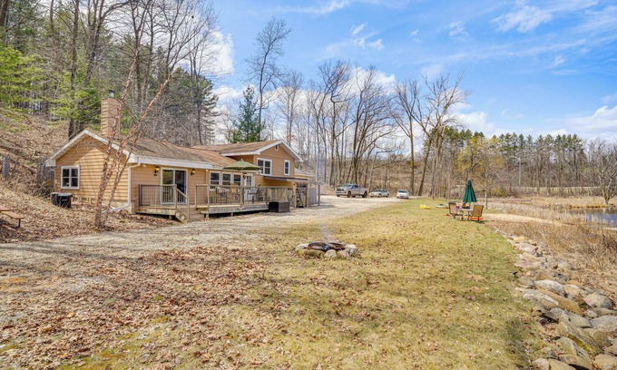 Campbellsport Casa | Near Hiking: Lakefront Getaway in Campbellsport!