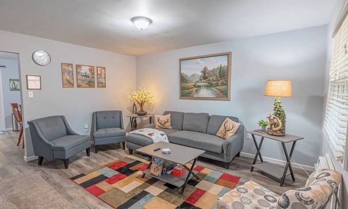Saylorsburg Casa | Near Hiking & Water Parks!*Wi-Fi*Fireplace*Patio*