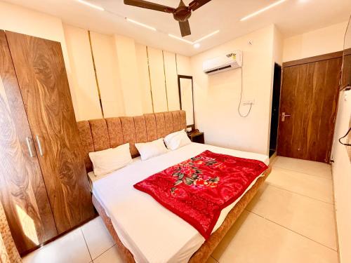 Ujjain Hotel | Near Mahakaleshwar jyotilinga HOTEL F T E,Ujjain,Near Temple & Railway station,Fully Air conditioned Rooms with Wifi And Parking,BEST HOTEL IN UJJAIN CITY