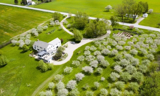 Whiting Apartamento | Vistas de montaña de 360 ° desde un huerto de manzanas orgánico cerca de Middlebury, Vermont