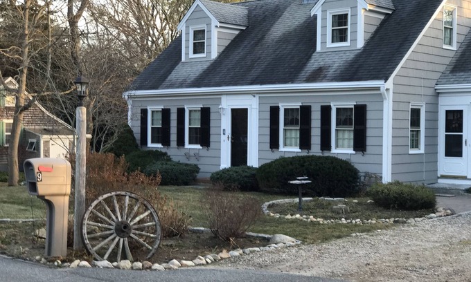 North Falmouth Apartamento | Near Old Silver Beach Falmouth-Private entrance, private bedroom & shared bath
