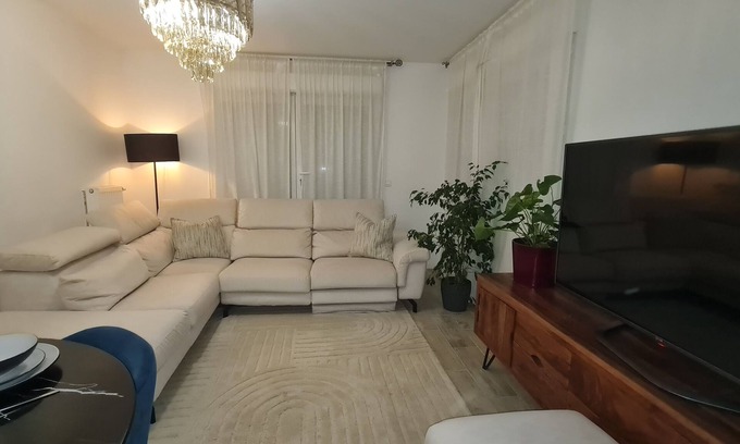 Champigny-sur-Marne Apartamento | Near Paris and Disneyland, 3 bedroom apartment, sleeps 6