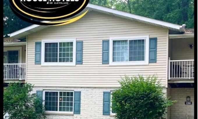 Akron Casa | Near Pro Football HOF Portage lake Downtown Akron