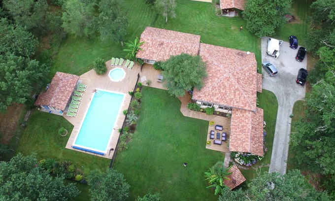Azur Casa | A proximidad de la espaciosa villa mar para 24 personas con piscina climatizada