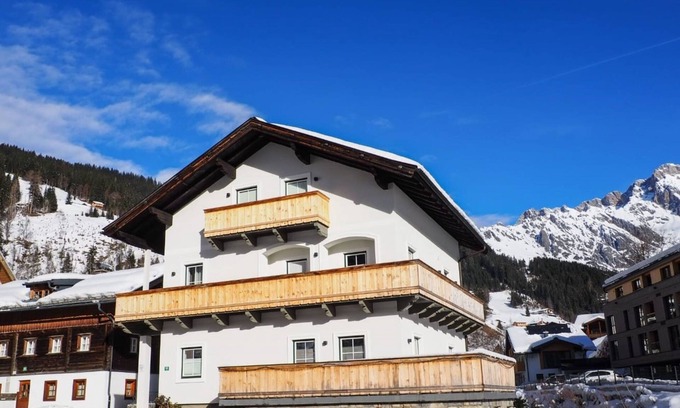 Dienten am Hochkoenig Apartamento | Neat apartment with a sunny balcony