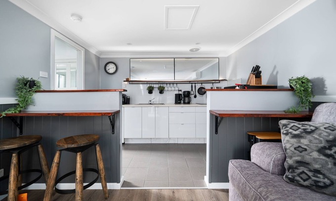 Bathurst Apartamento | Neat & Tidy Studio with Firepit near Bathurst CBD