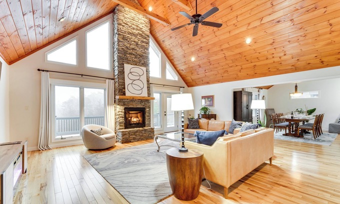 Vein Mountain Casa | Nebo Home w/ Hot Tub: Wheelchair Accessible