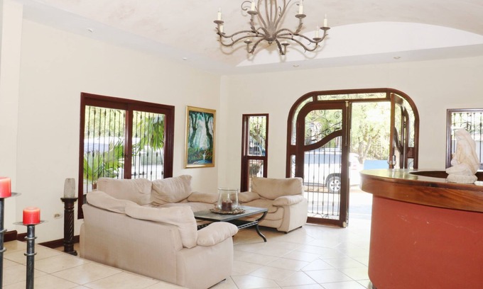 Managua Casa | Nesthost Hotel Los Robles