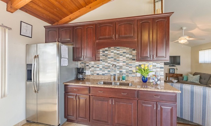 Olcott Cabaña | Ubicado junto a la Marina es una casa de campo prístina y privada