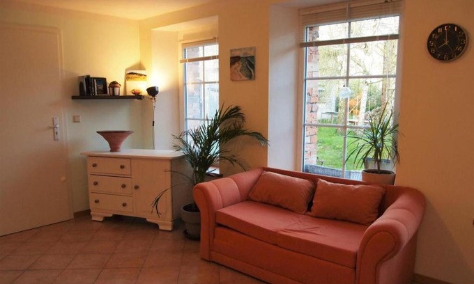 Mesekenhagen Apartamento | NEU Fewo im Bauernhaus mit idyllischem Innenhof und Naturgarten