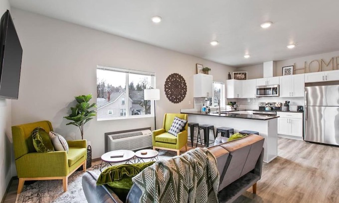 South Perry District Apartamento | New 2 Bd 2 Bth Near Perry Dist and Downtown