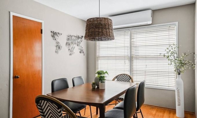 South Park Casa | New, 2br close to downtown