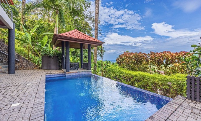 Hatillo Villa | ¡¡Nuevo!!-Todas las suites y vistas espectaculares. Carretera pavimentada por la comunidad, cerrada por el personal en el lugar