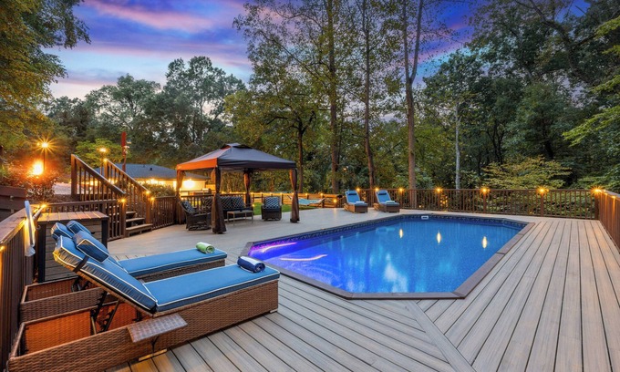 Atlanta Casa | NEW! Atlanta Oasis - Upscale Home with In-law Suite - Pool,HotTub,Firepit &more!