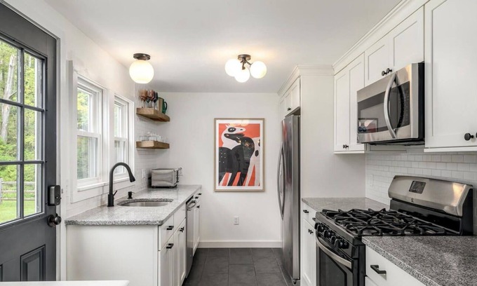 Williamstown Casa | NEW! Berkshire Bliss. Cheery & comfortable private home in Williamstown Center