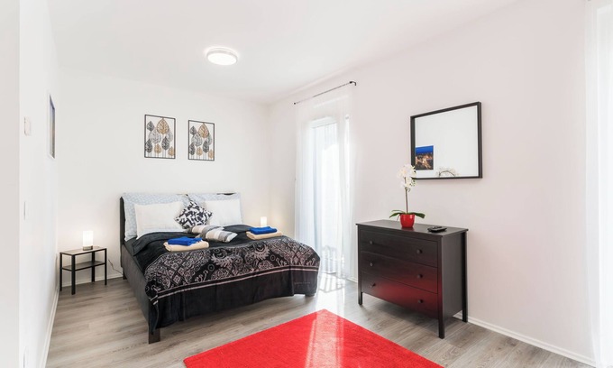 Csarnok negyed Apartamento | New Blue Danube -Apartment with Balcony & Parking
