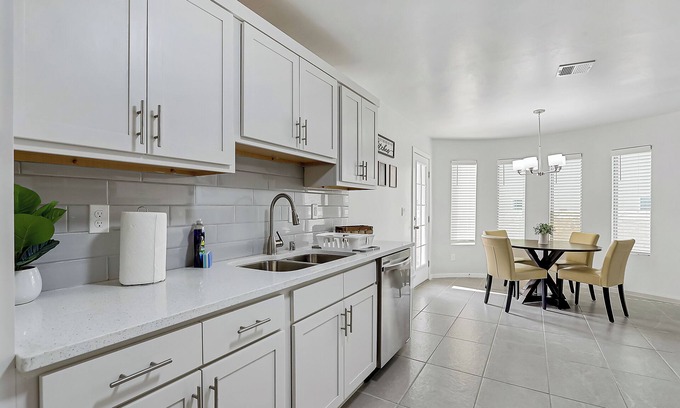 Biggs Field Casa | NEW Casa Oakhampton 3 bedroom 1 bath