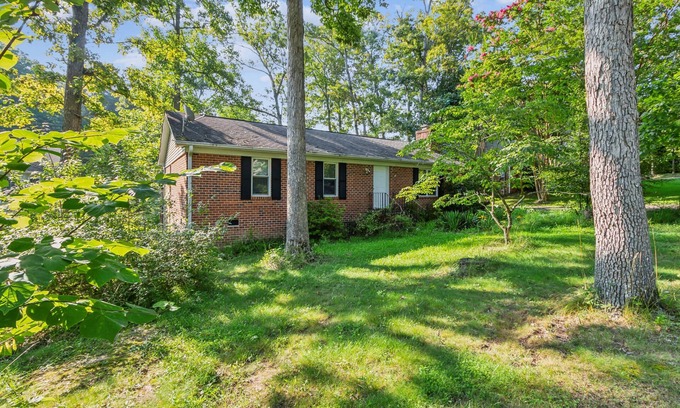 Locust Grove Casa | NEW! Charming Family Retreat with Scenic Views