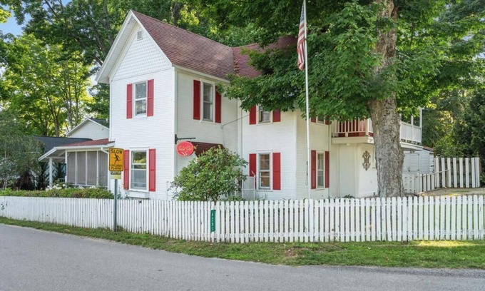 Walloon Lake Casa | *NEW* Charming Walloon Cottage with Dock Access!