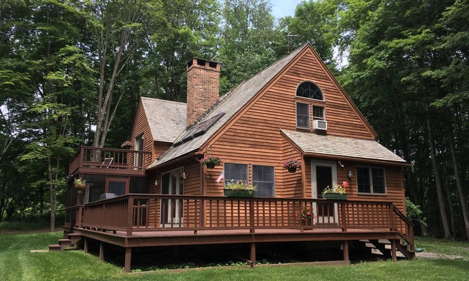 Hillsdale Casa | ¡NUEVO! Limpio y acogedor Hillsdale Cabin, a minutos de Catamount, Tanglewood