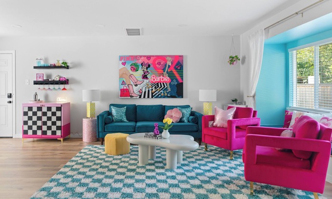 Austin Casa | NEW Colorful, IG Worthy Dreamhouse - Sleeps 8