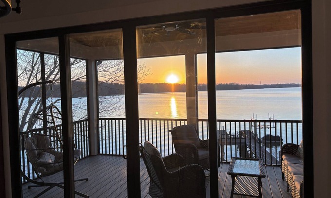 Sherrills Ford Cabina | La cabaña de troncos en el lago (pontón disponible)