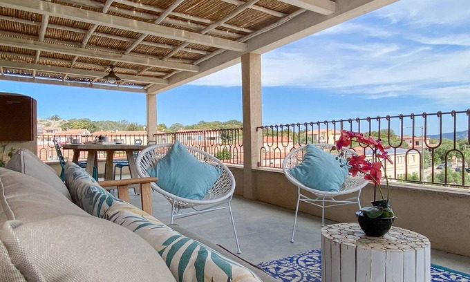 San Pantaleo Apartamento | New, cool, and comfortable apartment in San Pantaleo center with parking space.