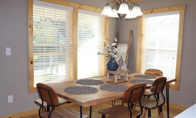 Gatlinburg - Pigeon Forge Cabaña | New Cottage