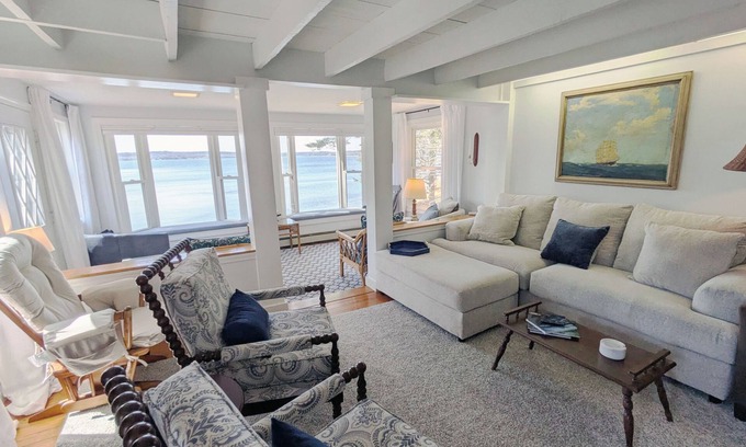 Trenton Cabaña | NEW! Cozy 4-bedroom bayside cottage near Acadia - WIFI, AC, and gorgeous views