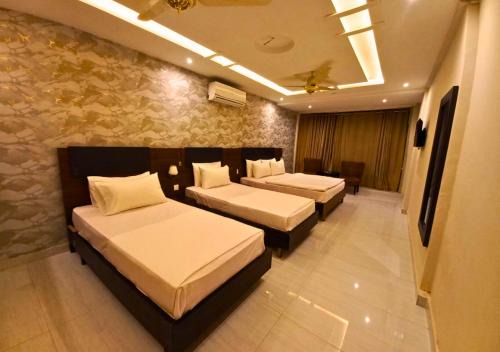 F-7 Sector Hotel | New Crown Palace Hotel