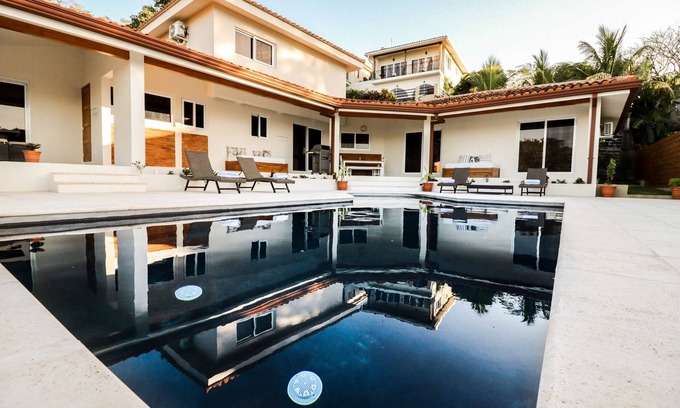 San Juan del Sur Casa | Brand New, Custom Home with Pool & Incredible Views - 3 minute walk to beach!