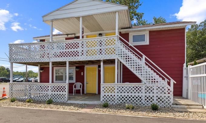 Monticello Apartamento | NEW! Dave's Last Resort Lakeside-Cozy Cabin 6