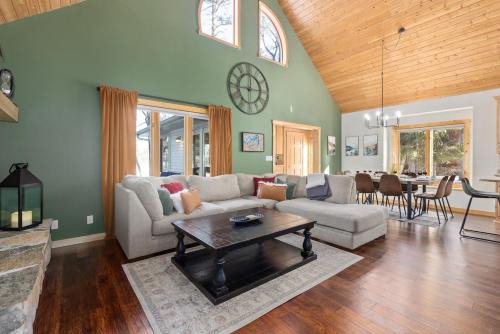 Crosslake Casa | NEW DESIGN Summer on Chain of Lakes Kings Game Rm